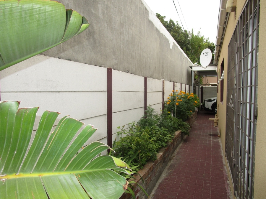 4 Bedroom Property for Sale in Lansdowne Western Cape